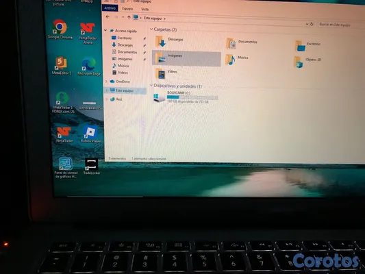 computadoras y laptops - es una Apple Mac book air para piezas dejo de prender lo demás esta muy bien  15