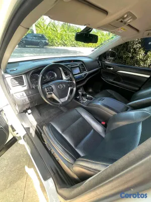 jeepetas y camionetas - Toyota higlander xle 2019 15