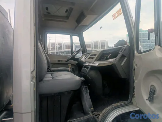 camiones y vehiculos pesados - camión Mercedes Benz 2003 en buenas condiciones  2