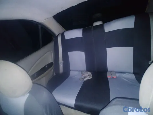 carros - Nissan Sentra B15 4