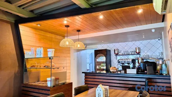 oficinas y locales comerciales - [Negocio en Venta] Cafetería y Restaurante Brunch en Venta en Santiago 2