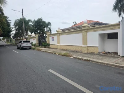 Excelente solar comericial en venta 