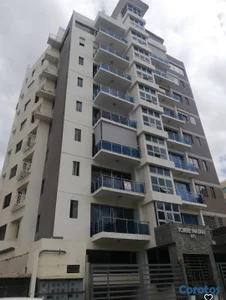 departamento 5 nivel en alquiler naco serca del supermercardo nacional 
