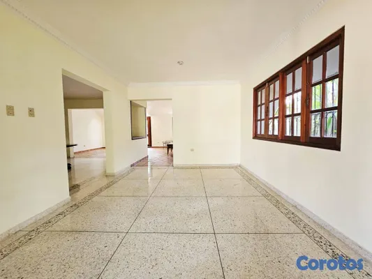 casas - Casa de 5 habitaciones en Julieta Morales 4