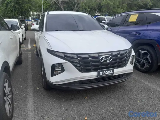 jeepetas y camionetas - jeepeta Hyundai Tucson color blanco 2023 2