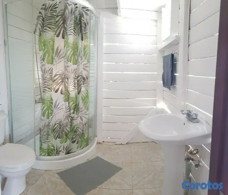 casas - Complejo de apartamentos de 3 pisos, 330m2 construidos en el centro de Samaná. 2