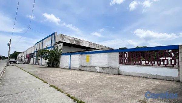 oficinas y locales comerciales - Alquilo Nave 3,480 Mts en Av Hispanoamericana, San 2