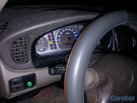 carros - Nissan Sentra B15 3