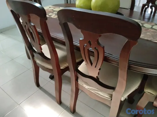 muebles y colchones - Juego de Comedor en Caoba con 6 Sillas – Elegante y en Muy Buen Estado 3