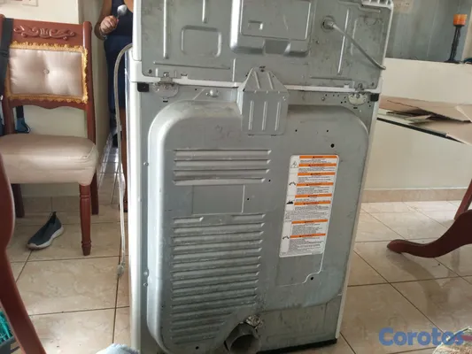 otros electronicos - secadora en buenas condiciones no me cabe en el apt por eso la estoy vendiendo  5