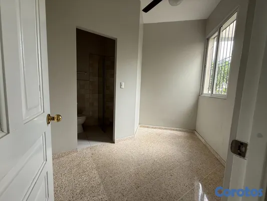 apartamentos - APARTAMENTO REMODELADO EN VENTA EN BELLA VISTA, PR 8
