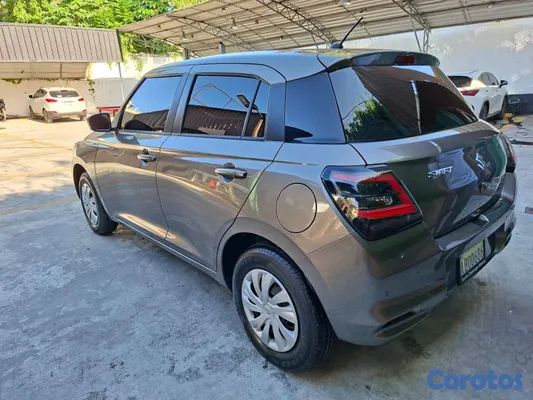 carros - suzuki Swift gl híbrido 2026 3