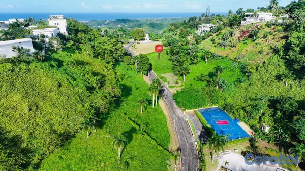 solares y terrenos - "Montaña, Mar y Seguridad: El Hogar Perfecto para un Retiro en el Caribe" 2