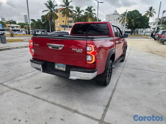 jeepetas y camionetas - Toyota hilux srv diesel full  2
