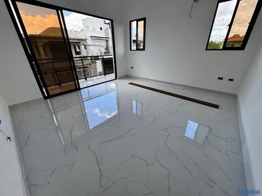 apartamentos - venta de casa de lujo con piscina y 4 habitaciones en la autopista de san isidro 8