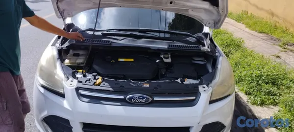 jeepetas y camionetas - Venta Ford Escape año 2015 8