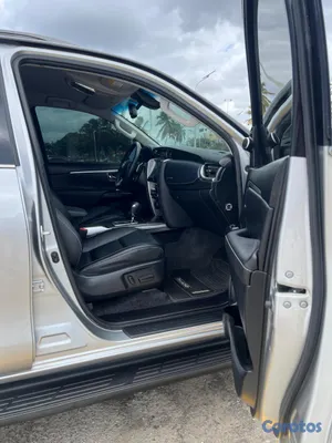 jeepetas y camionetas - Toyota Fortuner Diamond TSS 2023 5
