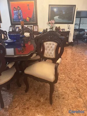 muebles y colchones - Comedor caoba con 8 sillas 3