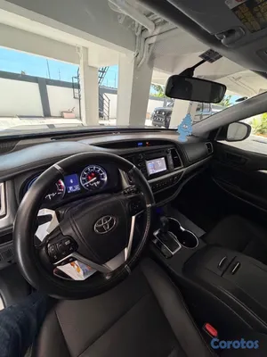 jeepetas y camionetas - Toyota Highlander 2014 en excelentes condiciones  3