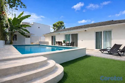 Villa exclusiva a metros de la playa