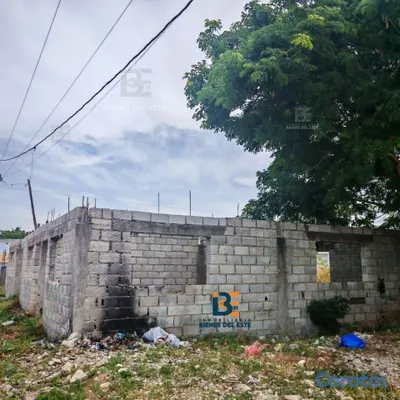 casas - Se Vende Mejora de esquina a` Nivel de Plato en Vi 5