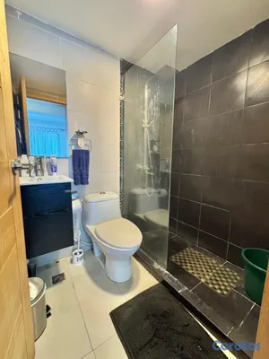 apartamentos - vendo ensanche naco segundo nivel con terraza una habitación 1.5 baño parqueo  10