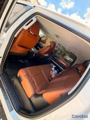 jeepetas y camionetas - toyota tundra edition 1794 10