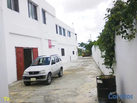 oficinas y locales comerciales - SE VENDE Primer Nivel LOCAL COMERCIAL Veron Frente 6