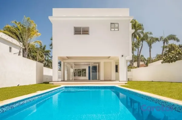 casas vacacionales y villas - Villa a solo 4 minutos de la playa en cabarete residencial privado 2
