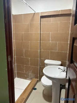 oficinas y locales comerciales - Alquilo local comercial 1er piso Av 30 Mayo próximo casa España  2