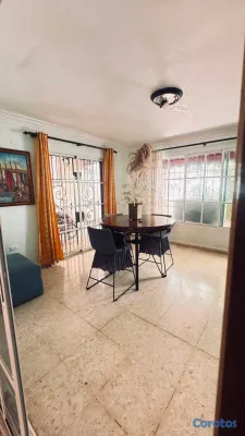 casas - CASA DE DOS NIVELES EN LA INDEPENDENCIA  2