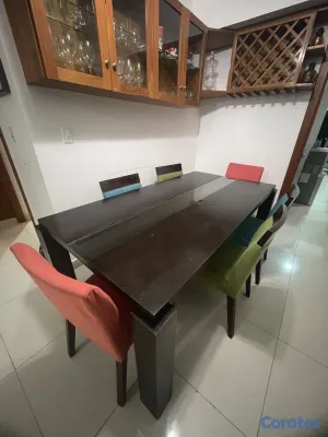 muebles y colchones - mesa de comedor con sus sillas  2