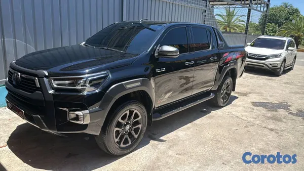 jeepetas y camionetas - Toyota hilux 2022 5