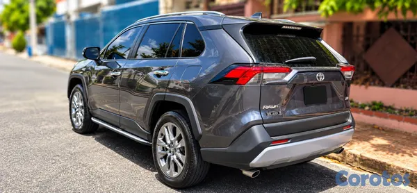 jeepetas y camionetas - Toyota Rav4 2021 XLE 5