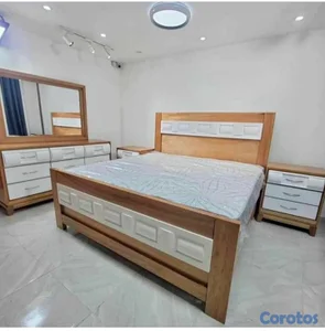 Juego de habitacion en madera de caoba, color blan
