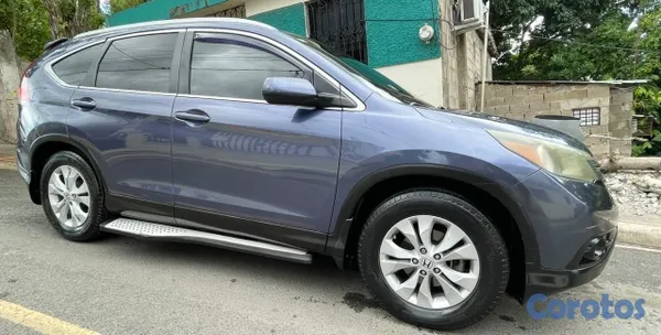 jeepetas y camionetas - Se vende honda CR-V 2013, en buenas condiciones  3