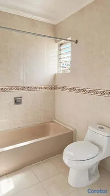 apartamentos - Alquilo Av. Enriquillo Amplio apartamento de 200mts, Línea blanca y vista al mar 8