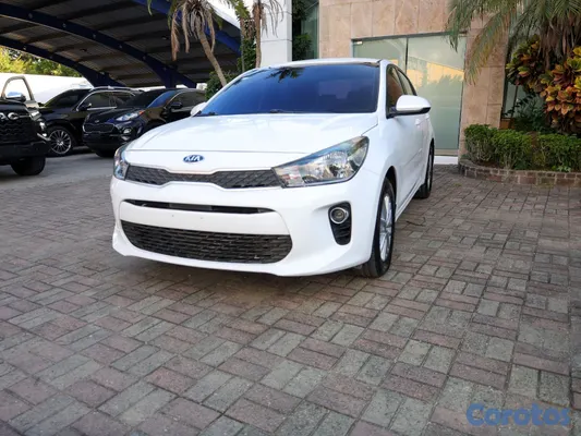 carros - kia río 2018 12