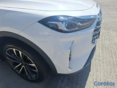 vehiculo en excelente condiciones con dos años de garantia de fabrica