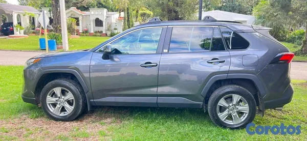 jeepetas y camionetas - Toyota rav4 2022 7