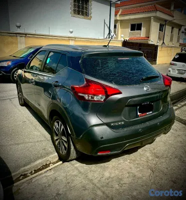 jeepetas y camionetas - Nissan Kicks SV 2020 3