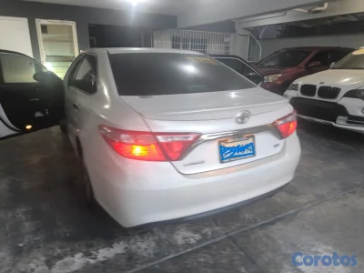 Toyota Camry SE 2015 americano – RD$590,000 