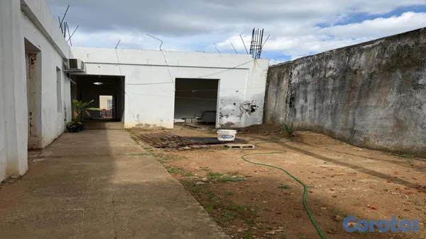 casas - En Venta Casa mejora para Reformar Zona Colonial 4