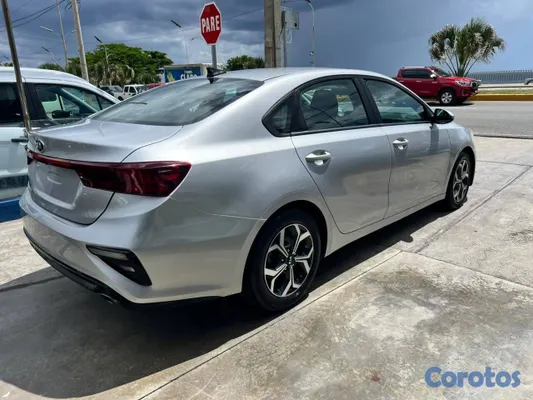 carros - Kia Forte LXS 2021 10