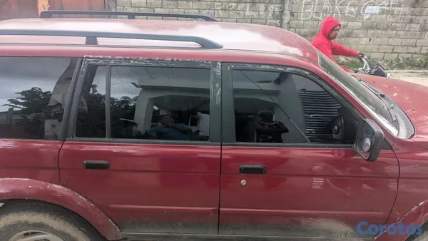 jeepetas y camionetas - vendo Mitsubishi Montero Sport como nueva en buen estado te puede ir hasta pa Sa 6