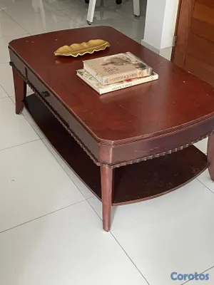 muebles y colchones - Mesa de Centro de Madera Clásica  3