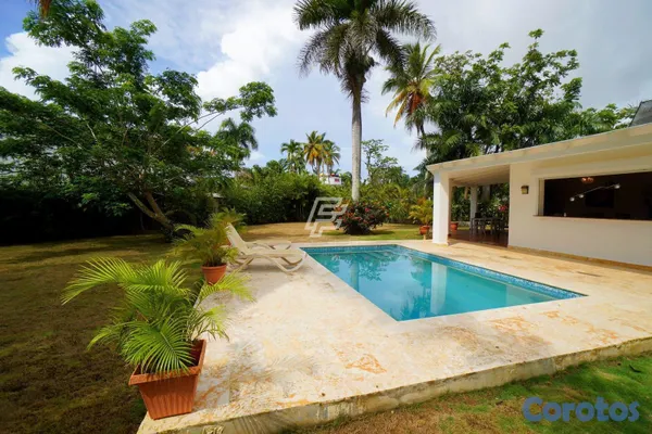 casas vacacionales y villas - Encantadora Villa disponible para adquisición en la exclusiva Playa Bonita 3