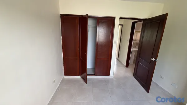 apartamentos - Apartamento en venta en Los Prados, Santiago | 3 hab. y 2 parqueos
2 baños.  8