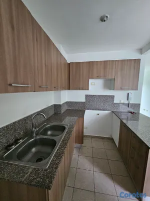 apartamentos - Alquiler Apartamento 3 Habitaciones en Res. Cerrado con seguridad 24/7 7