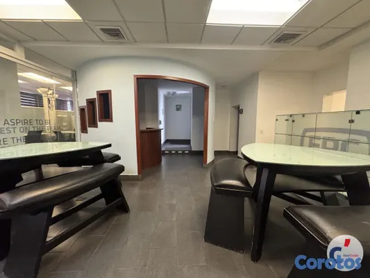apartamentos - Edificio Comercial y de Oficinas en Alquiler – 800 15
